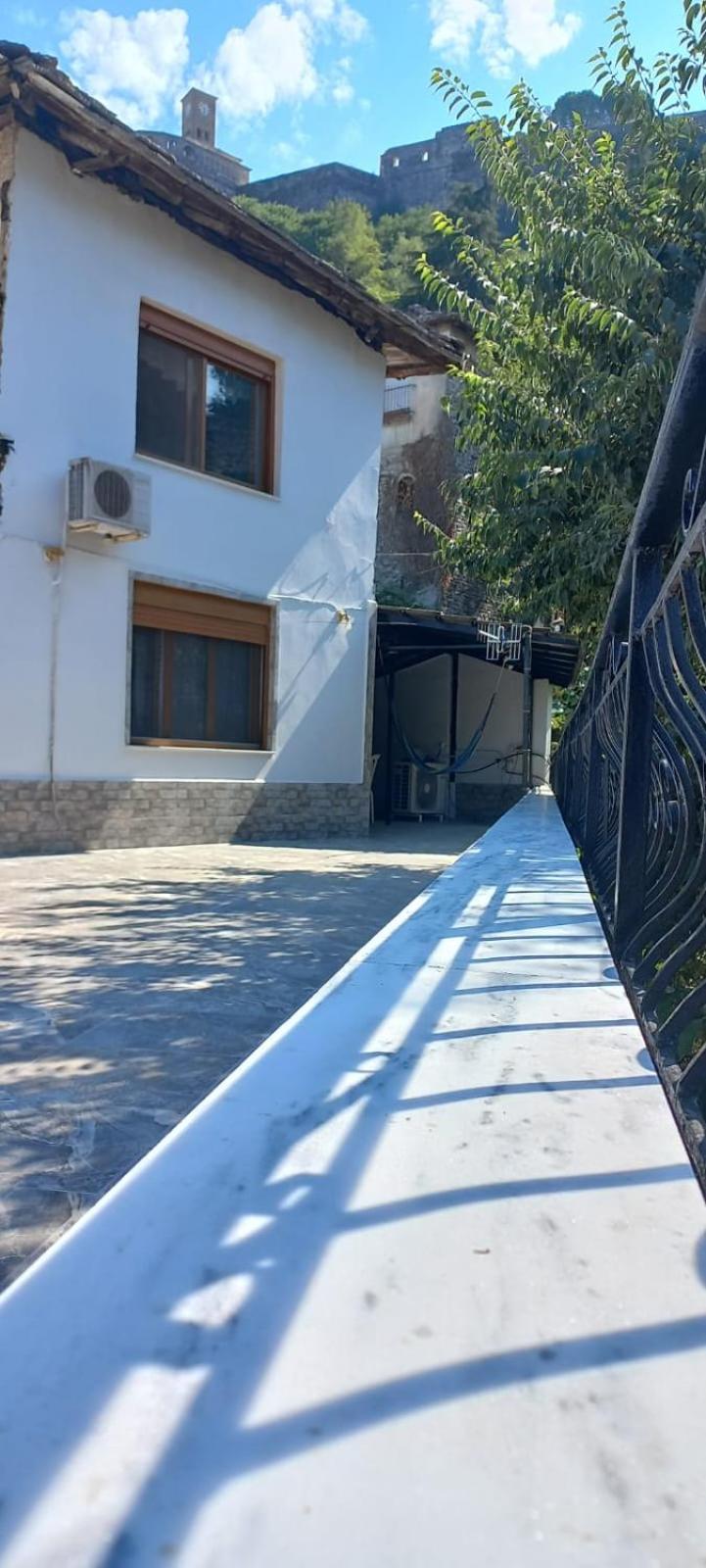 Marbi Guest House Gjirokastër Exterior foto